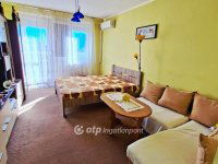 Eladó panellakás, Dunaújvárosban 36 M Ft, 1+2 szobás