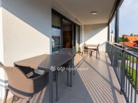 Eladó téglalakás, Balatonkenesén 135 M Ft, 3 szobás