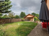 Eladó családi ház, Velencén 179.9 M Ft, 4 szobás