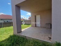 Eladó ikerház, Szigetszentmiklóson 104.9 M Ft, 5 szobás
