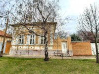 Eladó családi ház