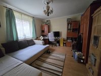 Eladó családi ház, Pécsett 119.9 M Ft, 6 szobás