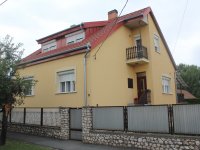 Eladó családi ház, Csornán 78.99 M Ft, 5 szobás