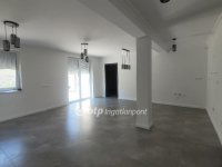 Eladó téglalakás, Jászberényben 75 M Ft, 3 szobás