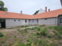 Eladó családi ház, Kiskunfélegyházán 50 M Ft, 3 szobás