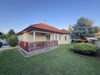 Eladó családi ház, Mosonszentmiklóson 94.9 M Ft, 4 szobás