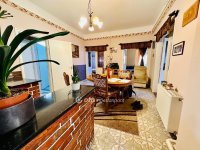 Eladó családi ház, Cegléden 89 M Ft, 7+1 szobás