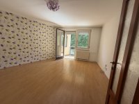 Kiadó panellakás, albérlet, Debrecenben 200 E Ft / hó, 3 szobás
