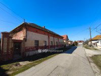 Eladó téglalakás, Kunszentmártonban 4.5 M Ft, 2 szobás