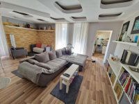 Eladó családi ház, Cegléden 94.5 M Ft, 5 szobás