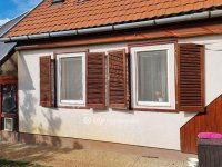 Eladó családi ház, Felsőpakonyban 109.8 M Ft, 6+1 szobás