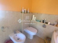 Eladó családi ház, II. kerületben 280.781 M Ft, 6 szobás