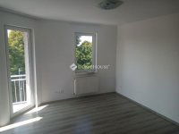 Eladó téglalakás, Kapuváron 56 M Ft, 2 szobás