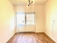 Eladó téglalakás, Pécsett 79.9 M Ft, 5 szobás