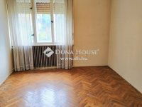 Eladó családi ház, Pécsett 129.9 M Ft, 5 szobás