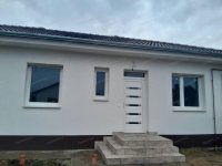 Eladó családi ház, Helvécián 105 M Ft, 4 szobás