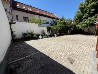 Kiadó üzlethelyiség, Kecskeméten 250 E Ft / hó, 2 szobás