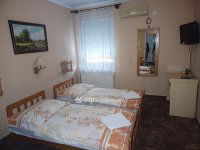 Eladó családi ház, Nagykanizsán 250 M Ft, 10 szobás