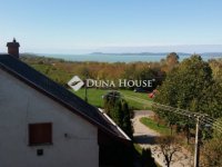 Eladó családi ház, Balatonföldváron 120 M Ft, 4 szobás