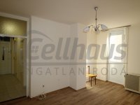 Eladó téglalakás, Celldömölkön 26 M Ft, 1 szobás