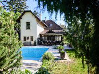 Eladó családi ház, Sopronban, Fenyves soron 399 M Ft, 7 szobás