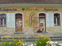 Eladó üzlethelyiség, Sárbogárdon 39 M Ft, 3 szobás