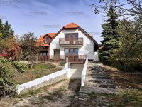 Eladó családi ház, Szentendrén 179.9 M Ft, 6 szobás