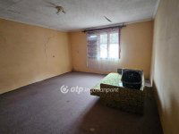 Eladó családi ház, Jászberényben 37.3 M Ft, 3 szobás