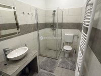 Eladó téglalakás, Szegeden 90 M Ft, 4 szobás