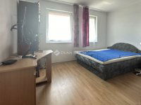 Eladó családi ház, Kesztölcön 129.9 M Ft, 7 szobás