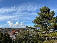 Eladó családi ház, II. kerületben, Szeréna úton 325 M Ft