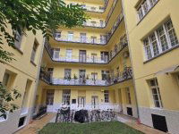 Eladó téglalakás, V. kerületben 148 M Ft, 2 szobás