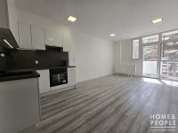 Eladó téglalakás, Szegeden 64.999 M Ft, 2+1 szobás