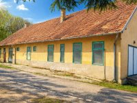 Eladó családi ház, Ajkán 26.8 M Ft, 4 szobás