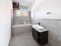 Eladó ikerház, Pécelen 134.9 M Ft, 6 szobás