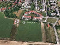 Eladó telek