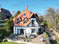 Eladó családi ház, II. kerületben 685 M Ft, 12 szobás