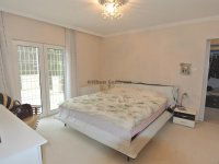 Eladó családi ház, XII. kerületben 460 M Ft, 7 szobás