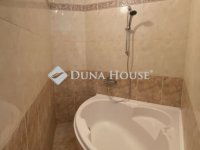 Eladó téglalakás, Székesfehérvárott 79.9 M Ft, 3 szobás