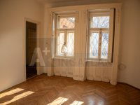 Eladó téglalakás, Szegeden 63 M Ft, 3 szobás