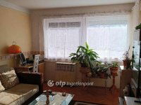 Eladó panellakás, Debrecenben 63.9 M Ft, 1+2 szobás