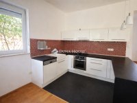 Eladó családi ház, Szentendrén 148 M Ft, 6 szobás