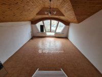 Eladó családi ház, XVIII. kerületben 260 M Ft, 8+1 szobás