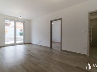 Eladó téglalakás, Siófokon 73.9 M Ft, 2 szobás