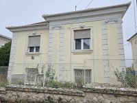 Eladó családi ház, Pécsett 119.9 M Ft, 6 szobás