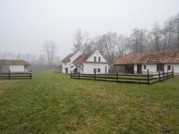 Eladó mezogazdasagi ingatlan, Pápateszéren 180 M Ft, 4 szobás