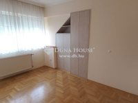 Eladó ikerház