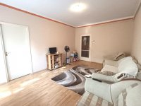 Eladó téglalakás, Szentesen 28 M Ft, 2 szobás