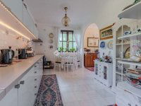 Eladó családi ház, Leányfaluban 169.9 M Ft, 6 szobás