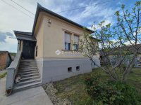 Eladó családi ház, Cegléden 79.9 M Ft, 3 szobás